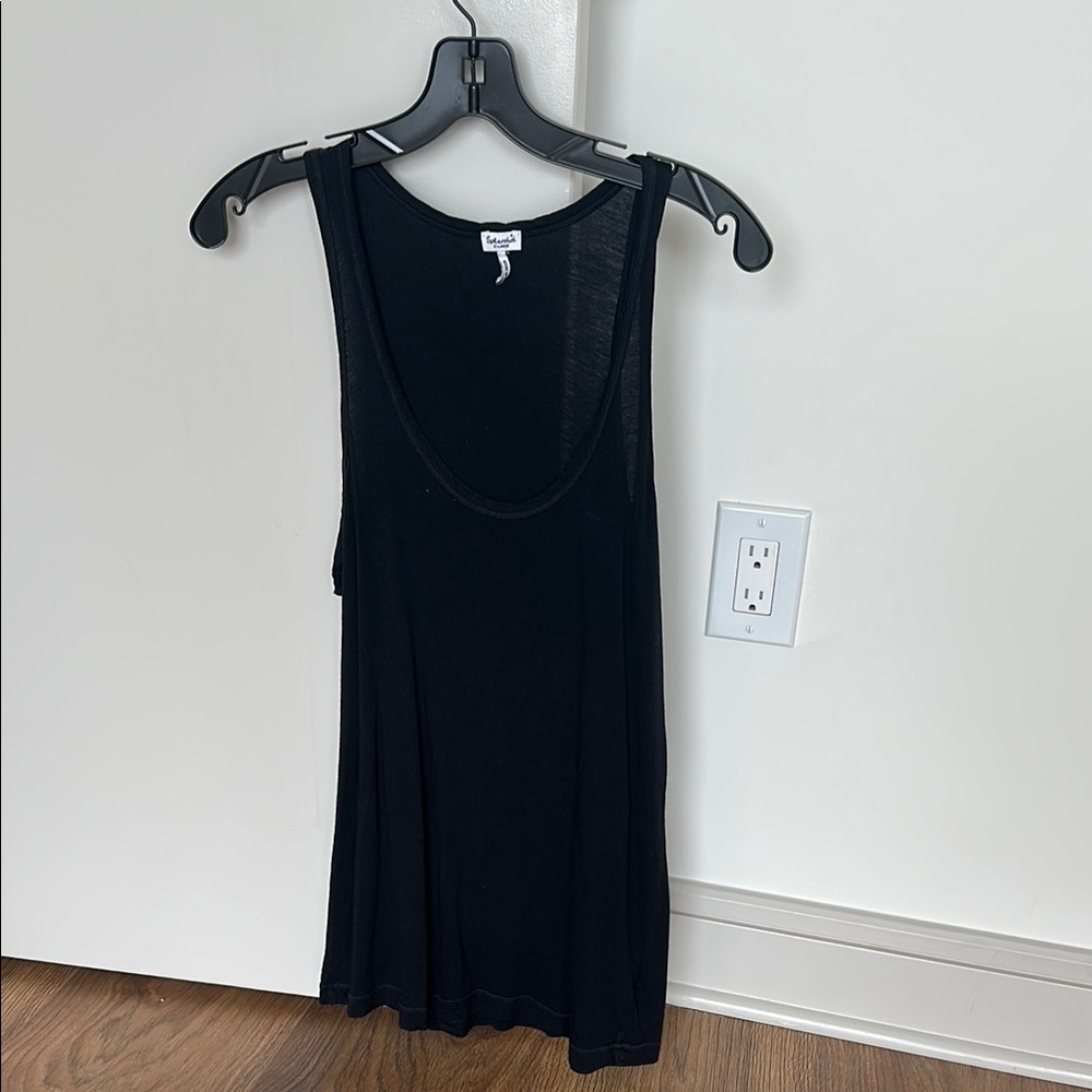 Splendid Black Sleeveless Tank Top with Scoop Neckline